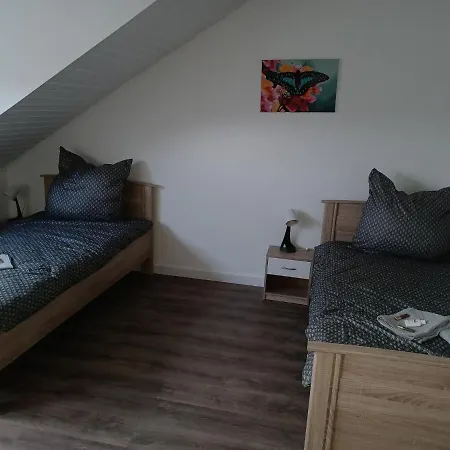 Dachwohnung, Monteurs Wohnung Oder Auch Fuer Ferienwohnung Geeignet Apartment Eschweiler